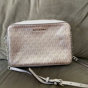 Light pink Michael Kors crossbody